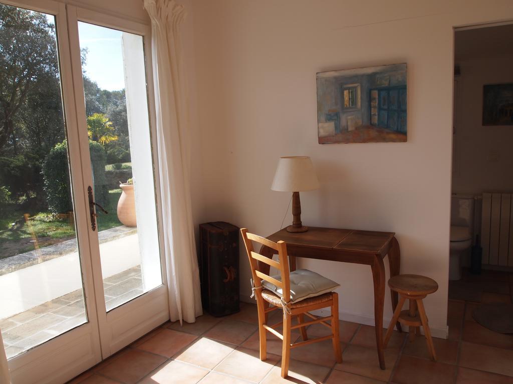 Bed and Breakfast La Tangana Rognes Exterior foto